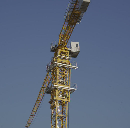 Fabricantes de grúas de torre plana de 7 toneladas y 8 toneladas Sinocorp QTP6015-8