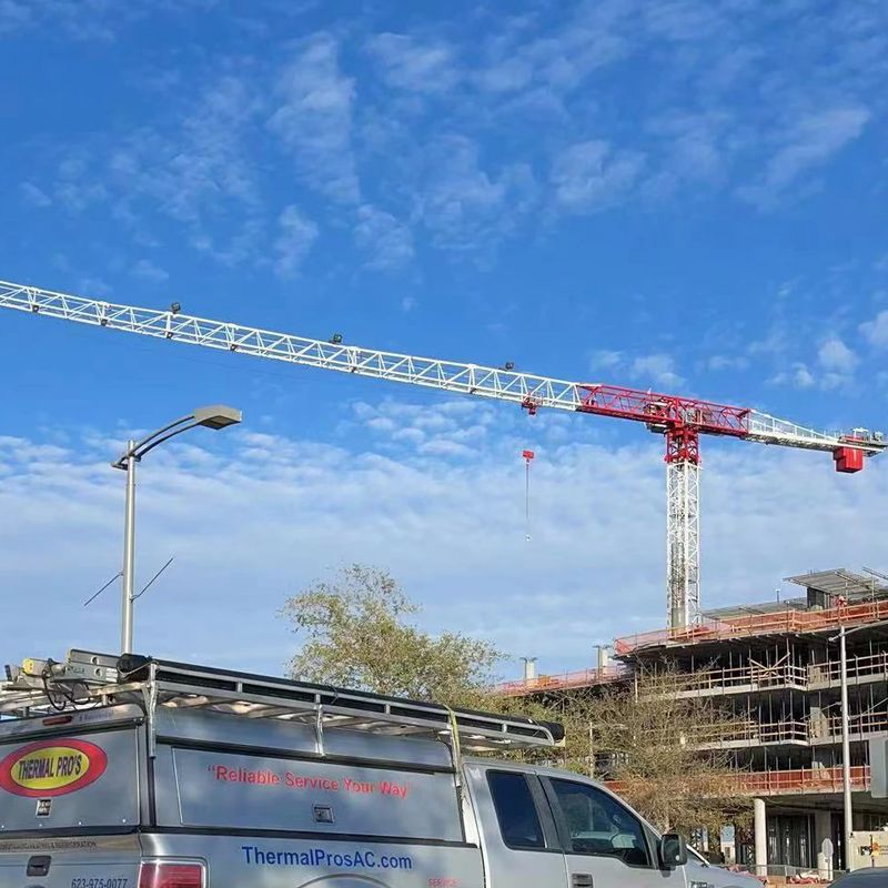 200m Grúa de torre plana 2.5 toneladas carga de punta y 10 toneladas carga máxima